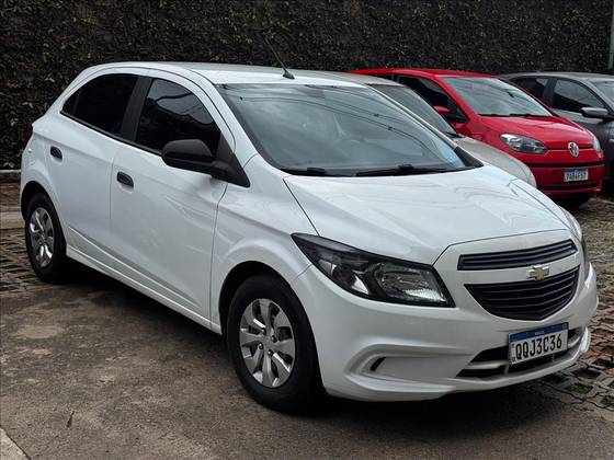 CHEVROLET ONIX 1.0 MPFI JOY 8V FLEX 4P MANUAL CHEVROLET ONIX 1.0 MPFI JOY 8V FLEX 4P MANUAL